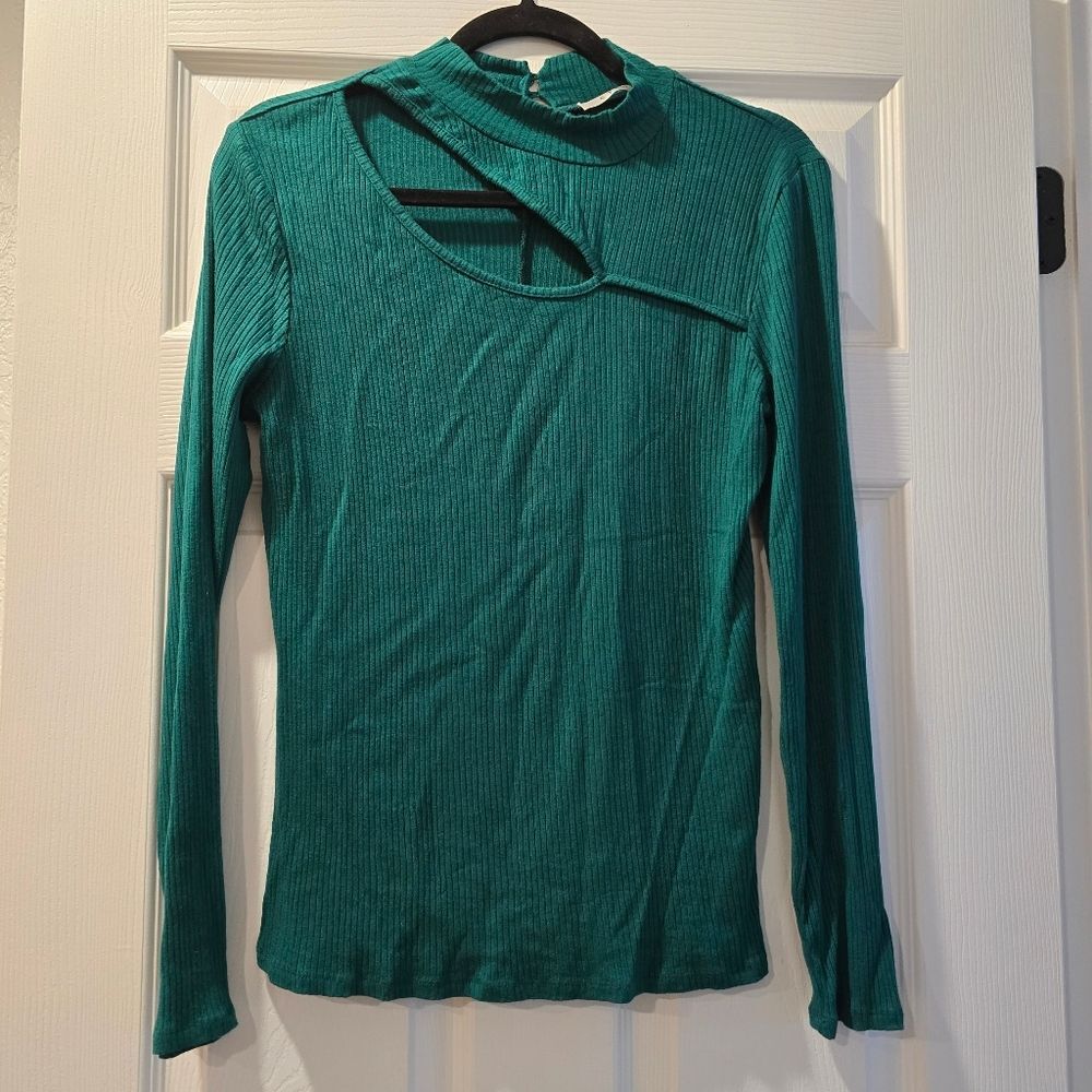 Cyrus Women's Rich Green Mock Neck Top w Cut Out, Size L